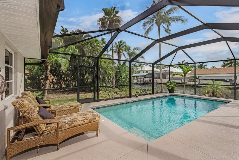 heated pool salt water waterfront friendly pet vacation